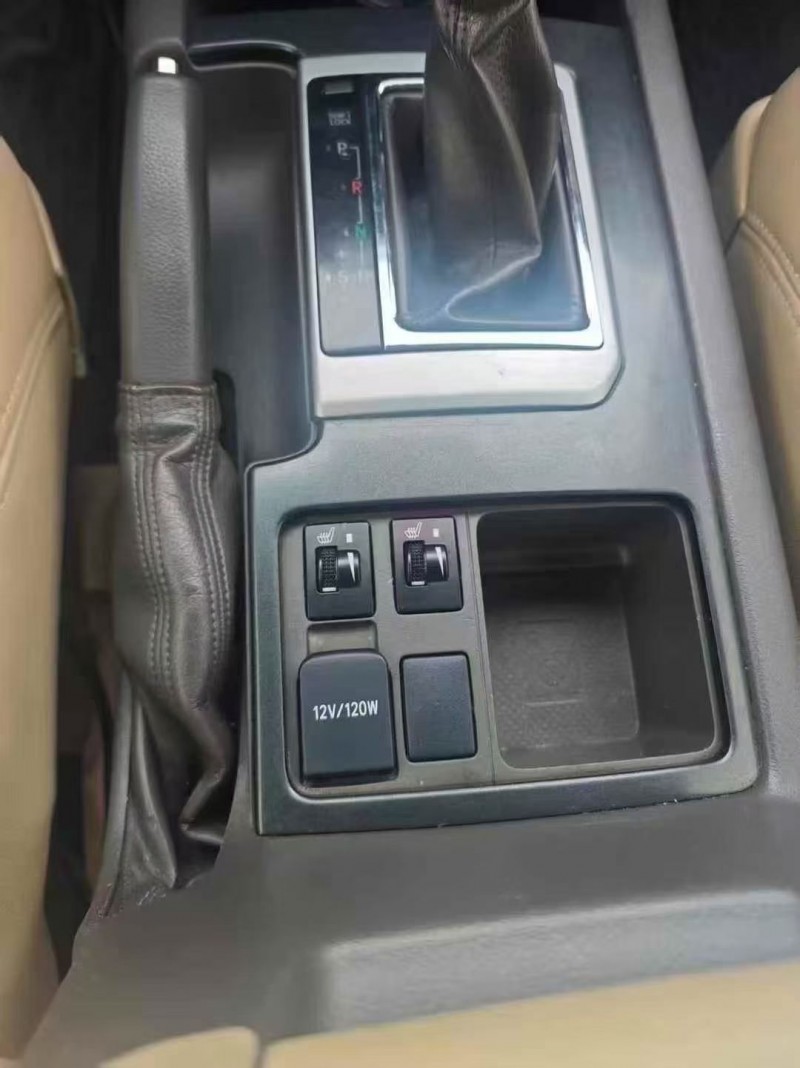 宜昌15年丰田普拉多6