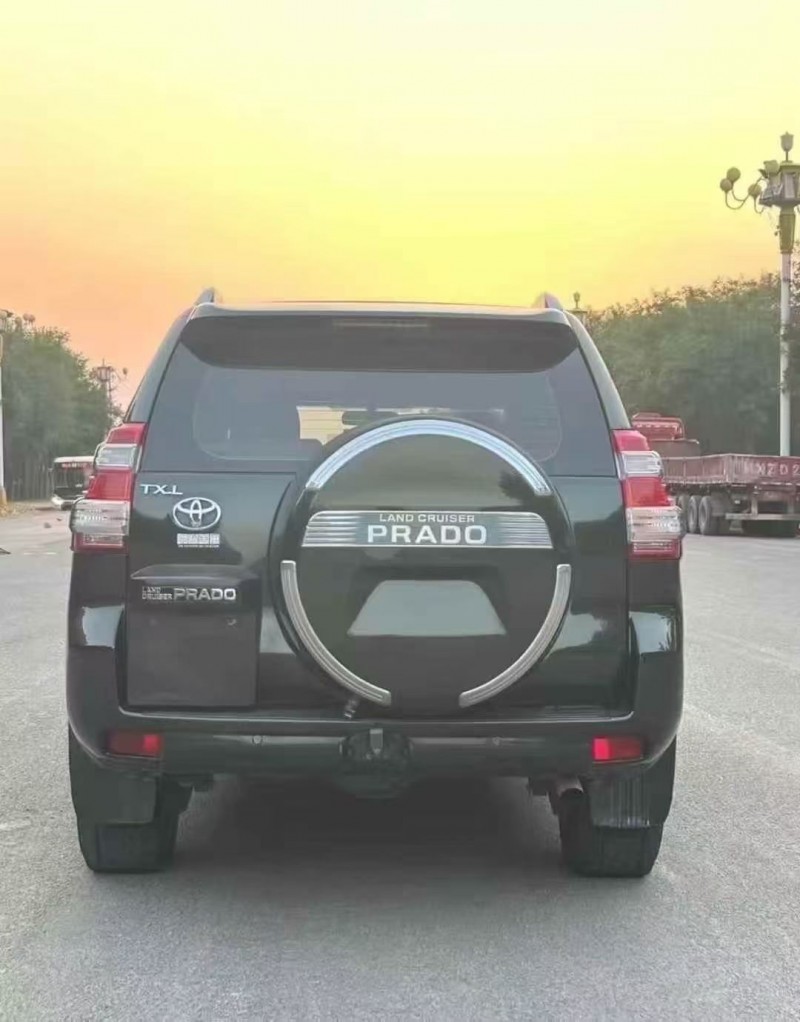 宜昌15年丰田普拉多8