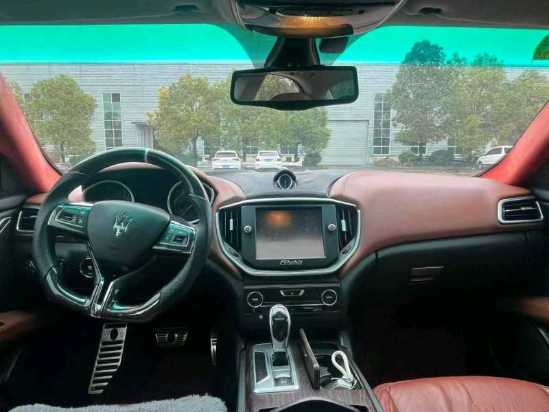 徐州14年玛莎拉蒂Ghibli8