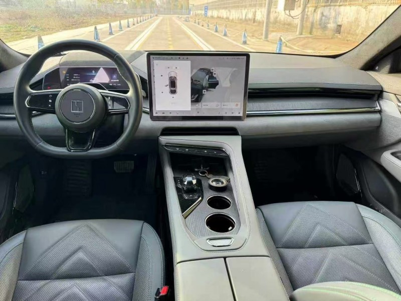 菏泽23年极氪汽车0014