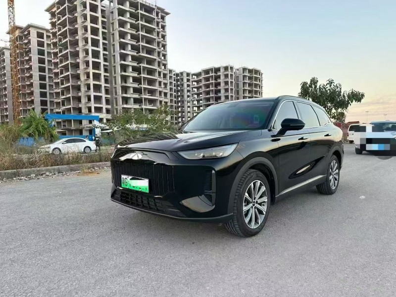 钦州25年奇瑞风云2