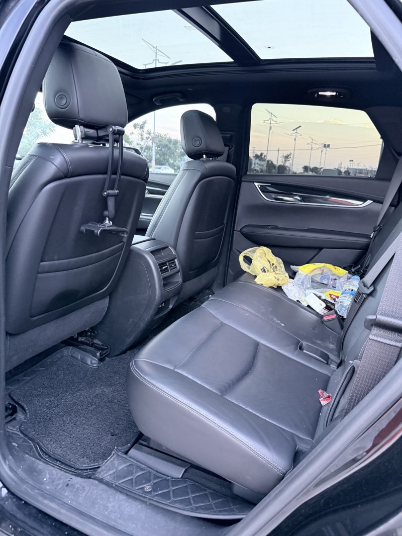 潮州20年凯迪拉克XT54