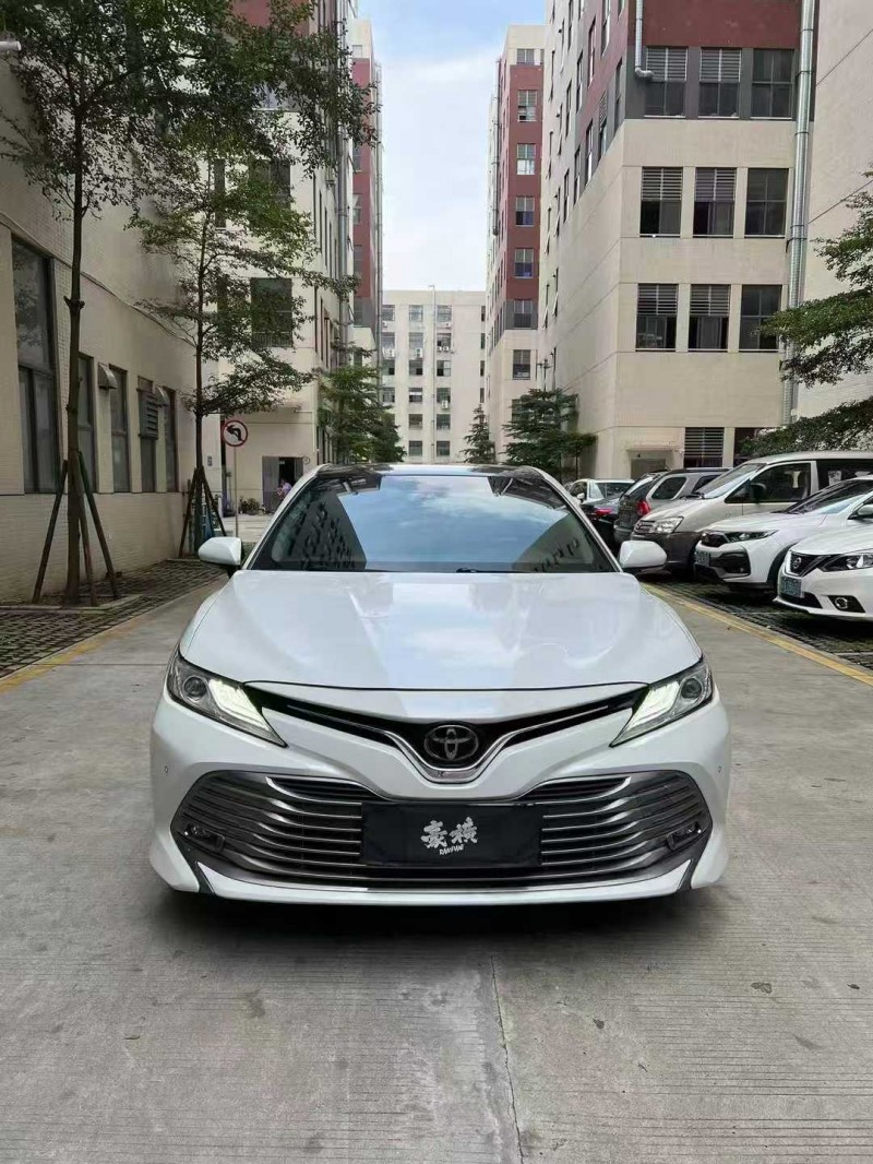 佛山18年丰田凯美瑞1