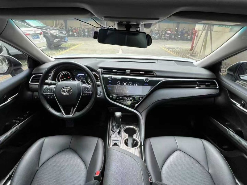 佛山18年丰田凯美瑞8