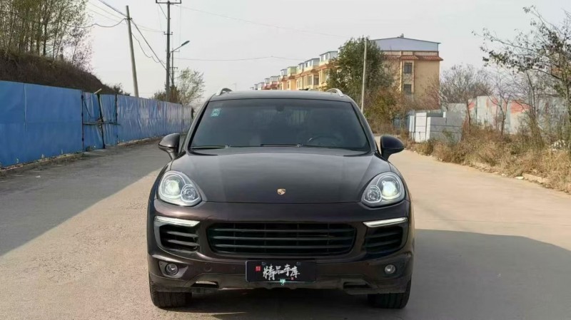 淄博15年保时捷卡宴1