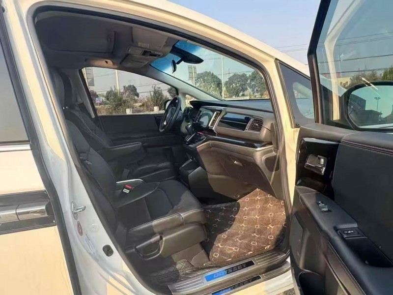 连云港21年本田艾力绅7