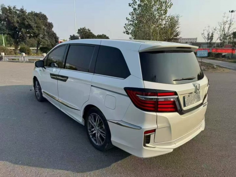 连云港21年本田艾力绅8