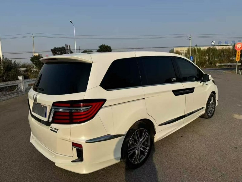 连云港21年本田艾力绅9