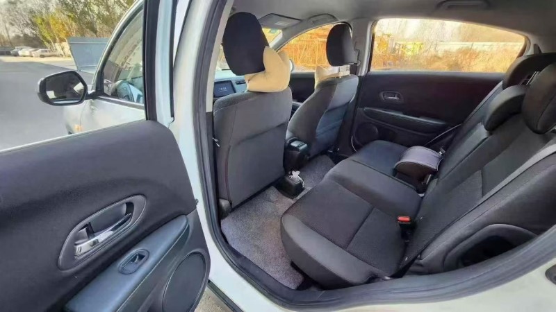 唐山19年本田缤智5