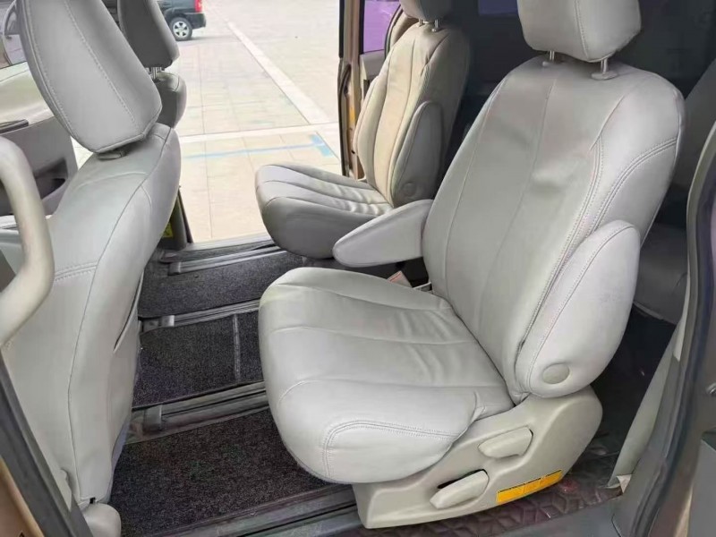 淄博12年丰田塞纳7