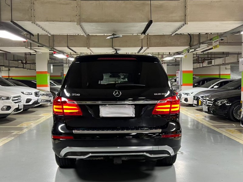 成都14年奔驰GL8