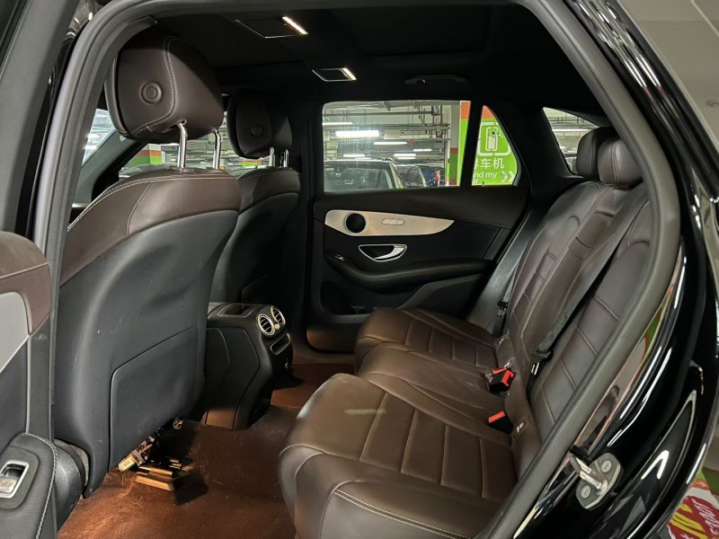 成都23年奔驰GLC3