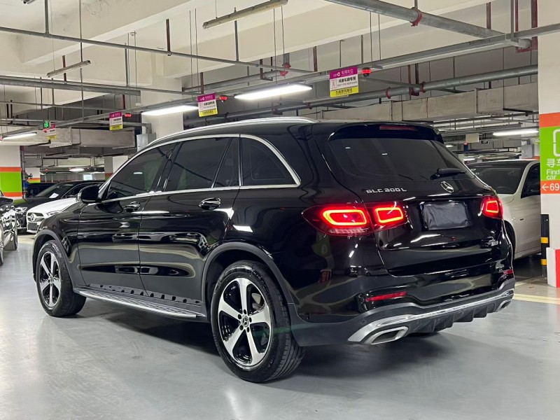 成都23年奔驰GLC9