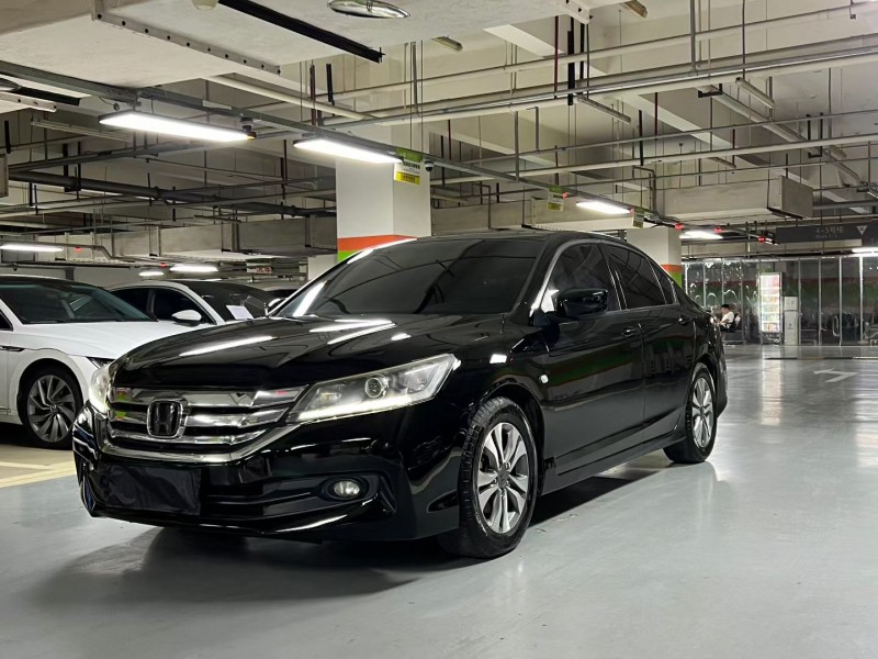 成都15年本田雅阁5