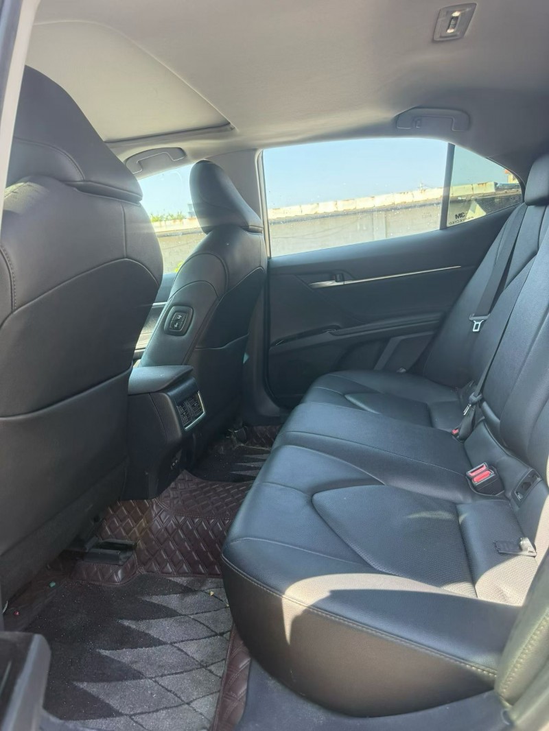 桂林23年丰田凯美瑞8