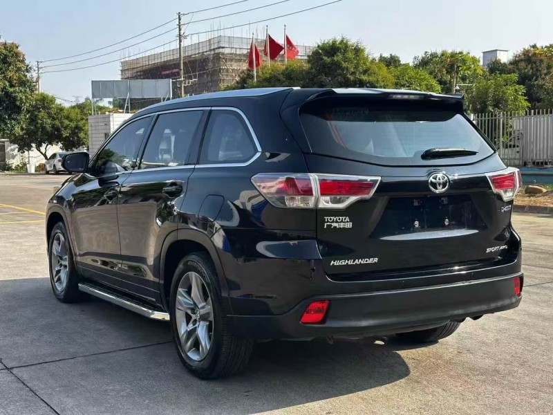 广州17年丰田汉兰达7