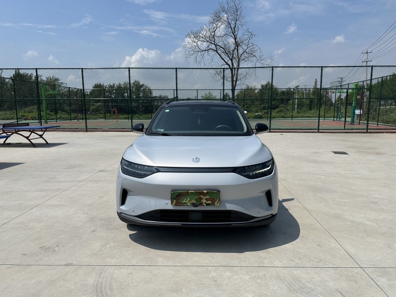 徐州22年零跑汽车C111