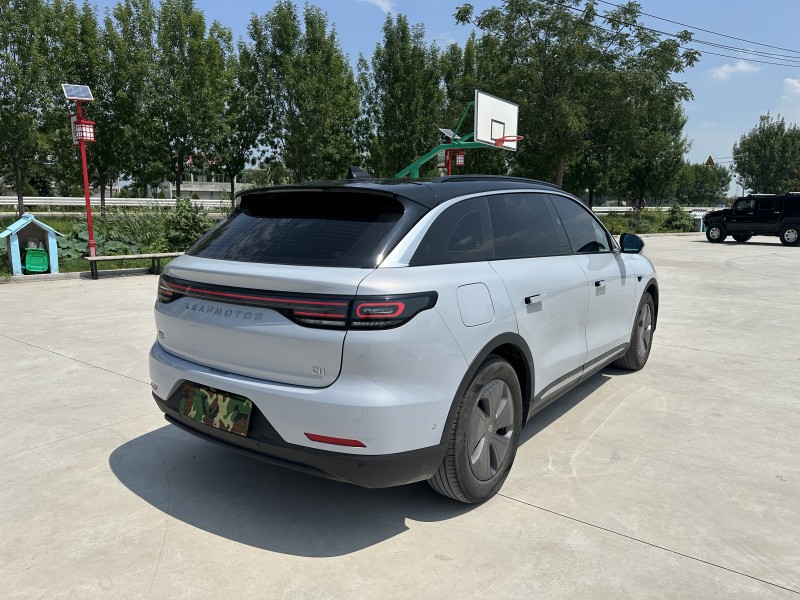 徐州22年零跑汽车C118