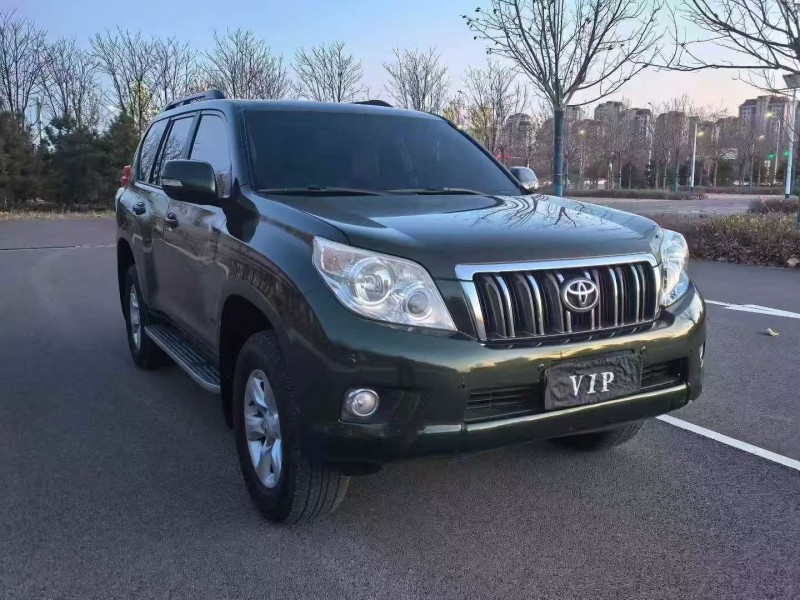 天津12年丰田普拉多3