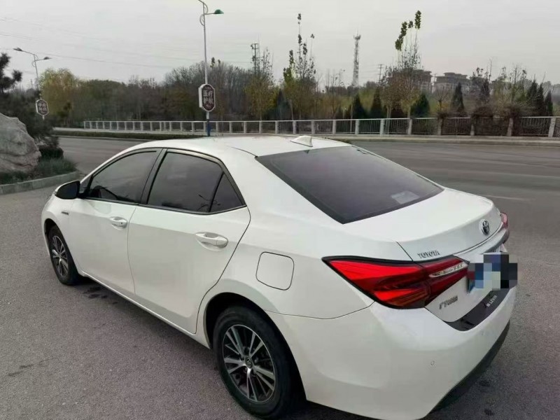 枣庄16年丰田雷凌9