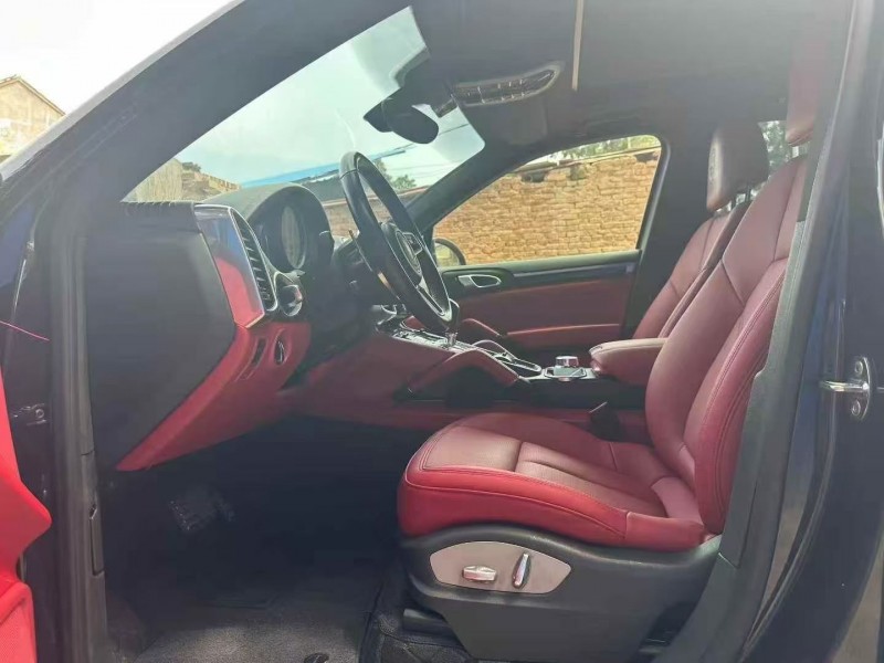 洛阳14年保时捷卡宴5