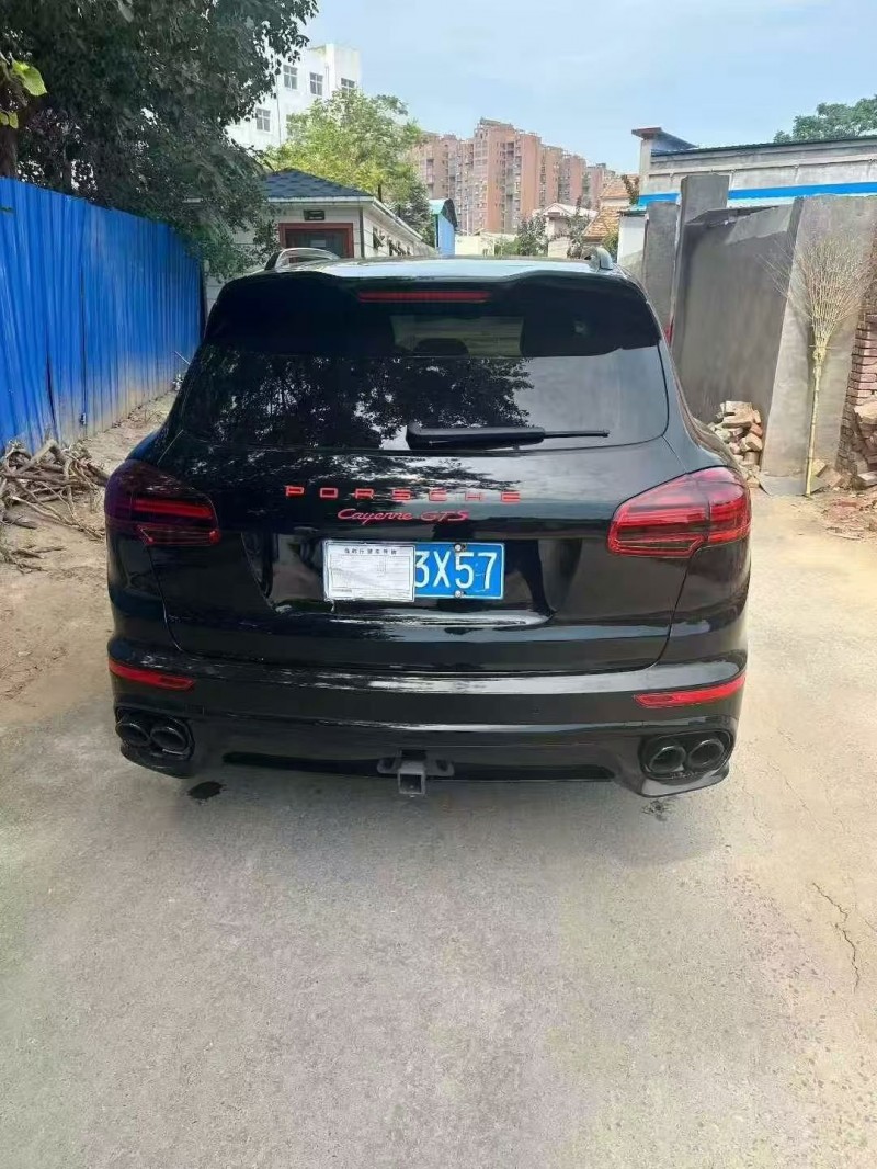 洛阳14年保时捷卡宴7