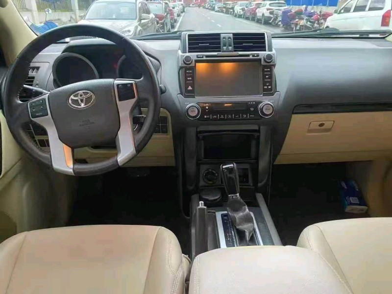 广州15年丰田普拉多5