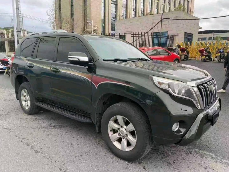 广州15年丰田普拉多7