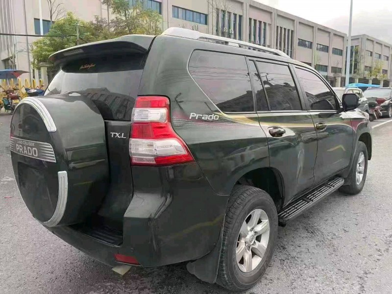 广州15年丰田普拉多8