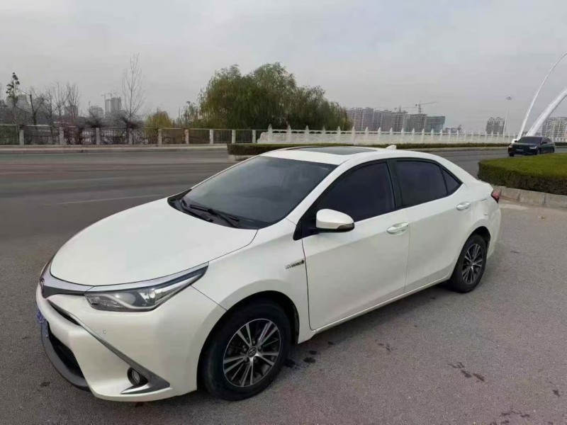 济南16年丰田雷凌2