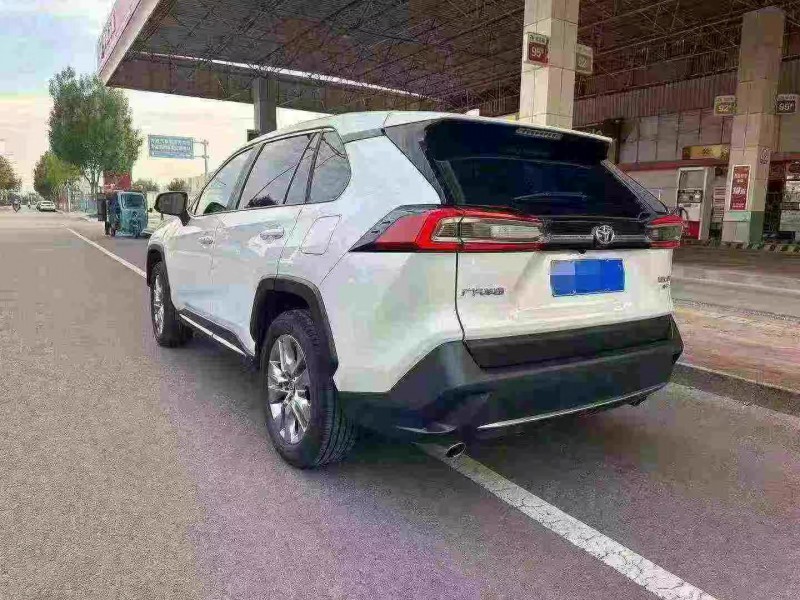 淄博23年丰田威兰达8