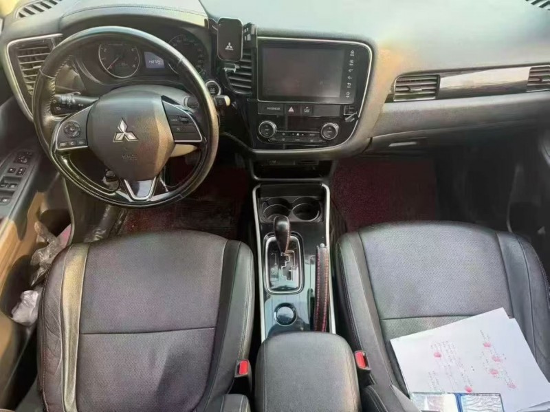 枣庄18年三菱欧蓝德5