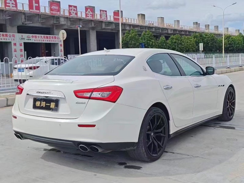 深圳15年玛莎拉蒂Ghibli5