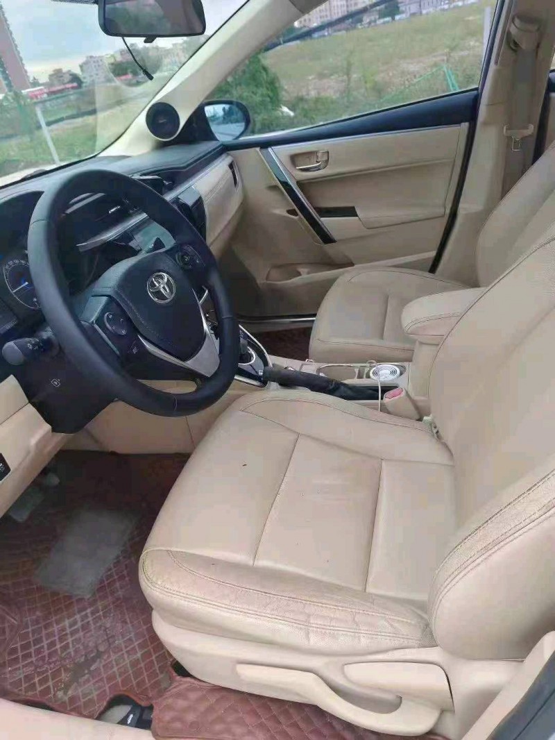 广州16年丰田卡罗拉9
