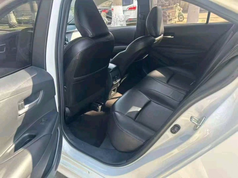 福州23年丰田雷凌4