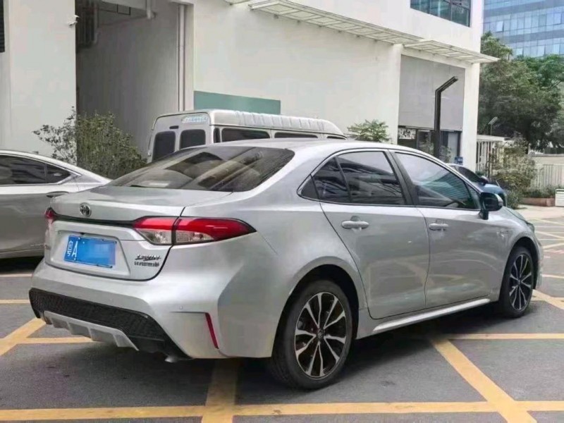 深圳23年丰田雷凌8