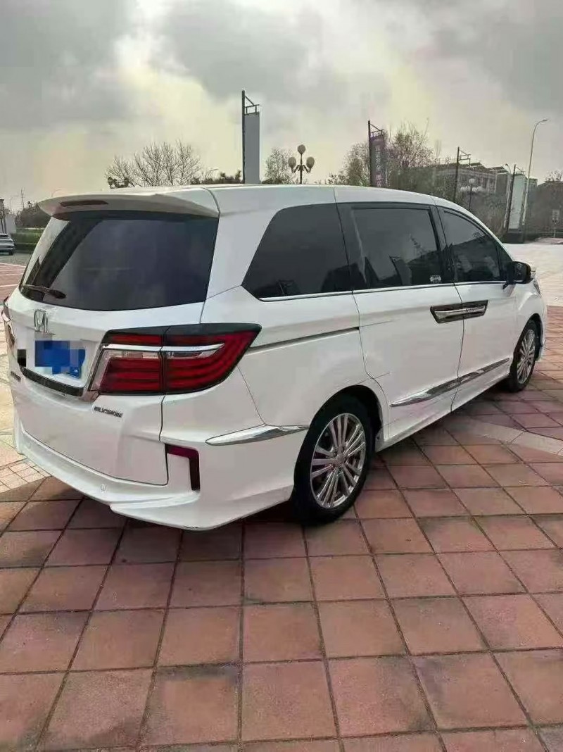 泰安19年本田艾力绅7