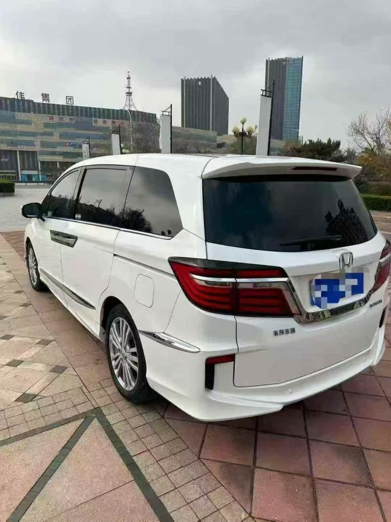 泰安19年本田艾力绅8