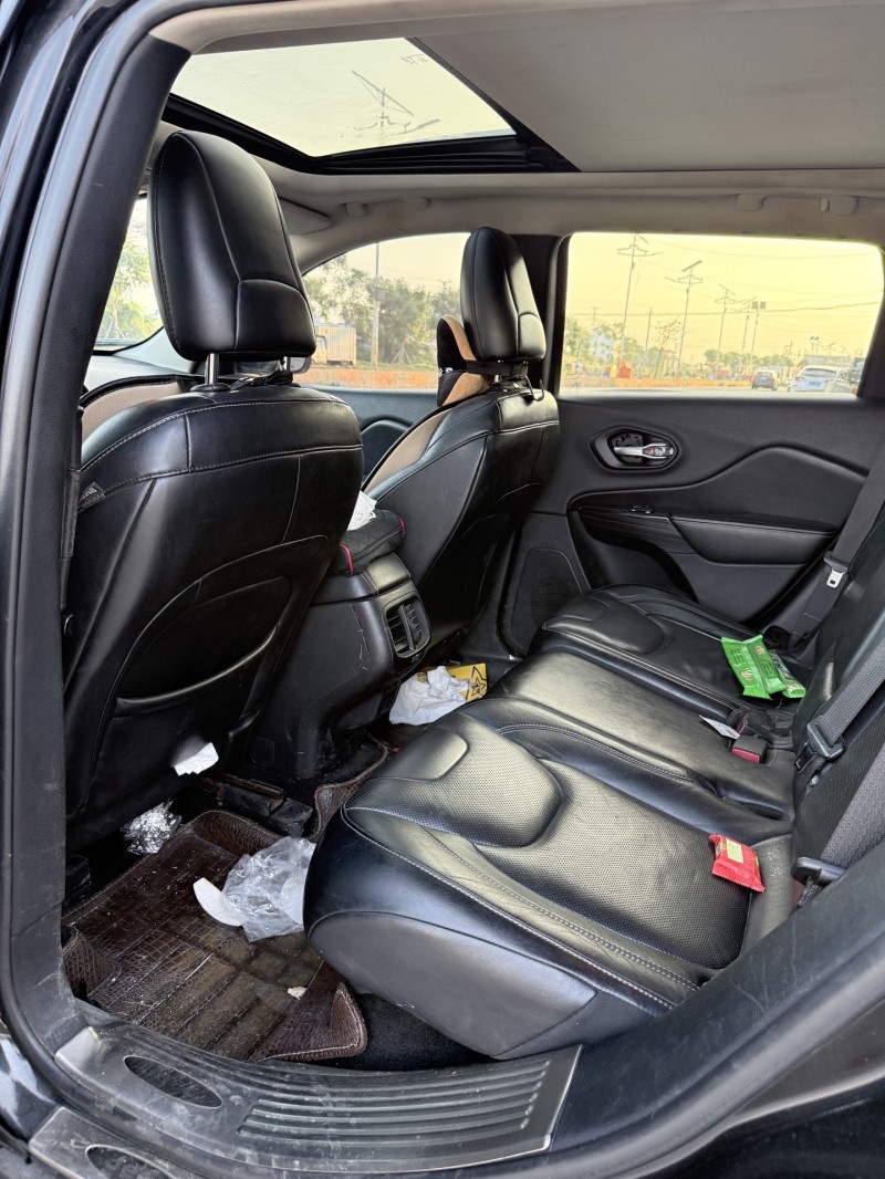 潮州14年Jeep自由光4