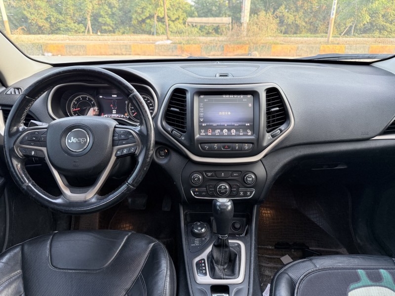 潮州14年Jeep自由光5