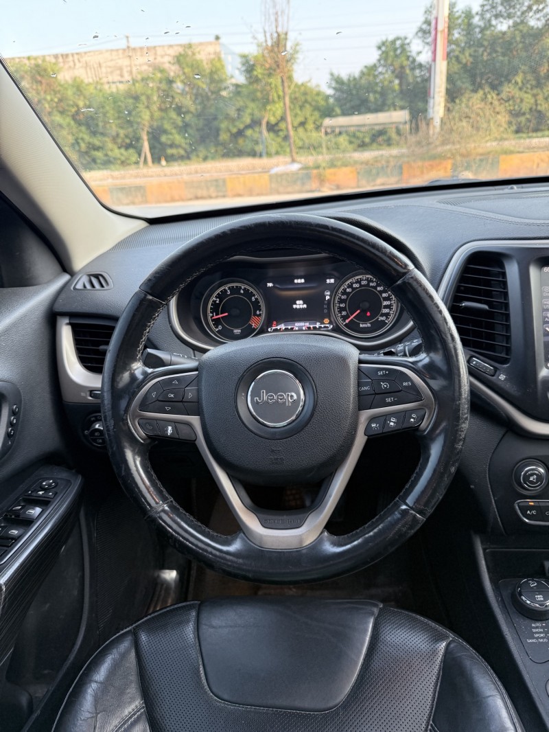 潮州14年Jeep自由光6