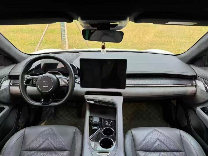 苏州22年极氪汽车0015