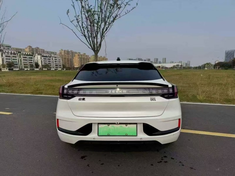 苏州22年极氪汽车0017