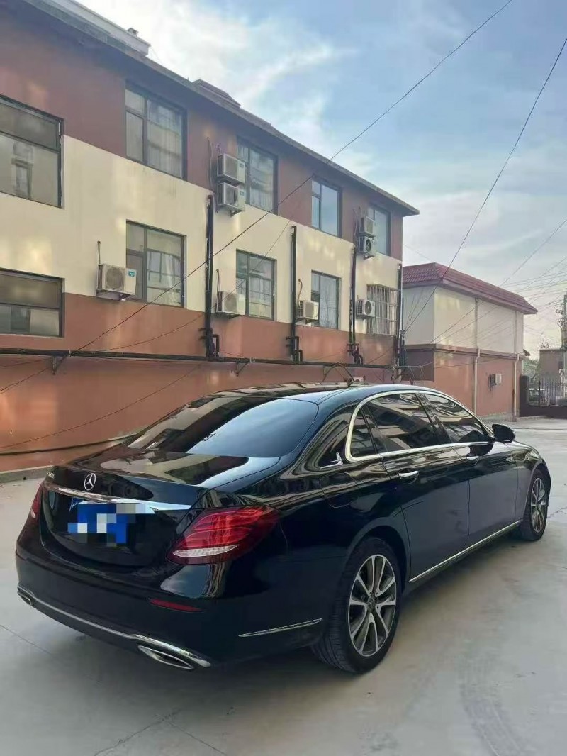 东营18年奔驰E8