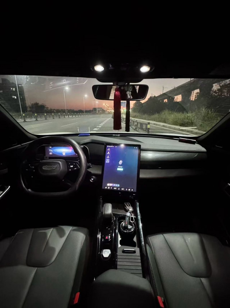 南昌24年吉利博越4