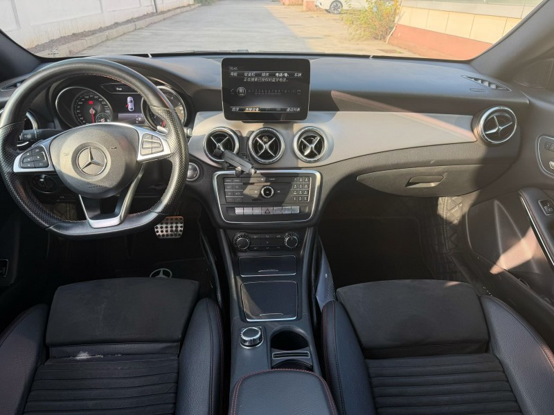 南昌17年奔驰CLA6