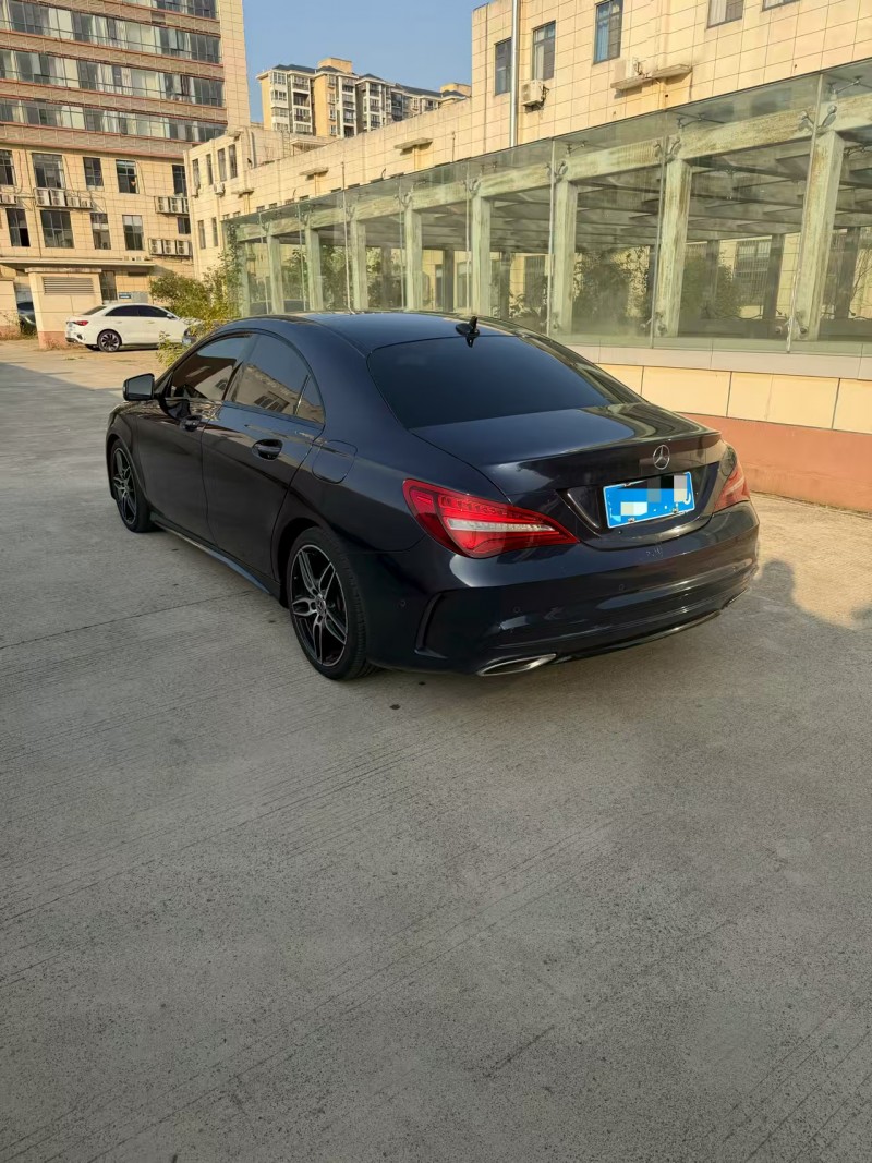 南昌17年奔驰CLA8