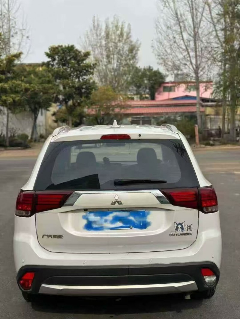 济南17年三菱欧蓝德9