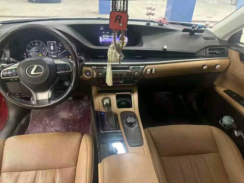 九江17年雷克萨斯ES6