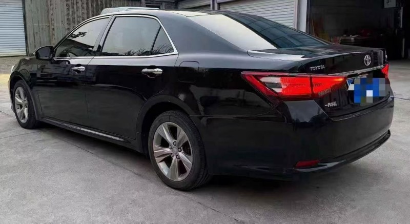 济宁16年丰田皇冠7